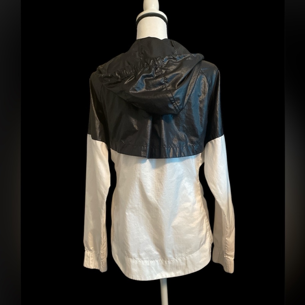 Nike Windrunner Jacket - image 5